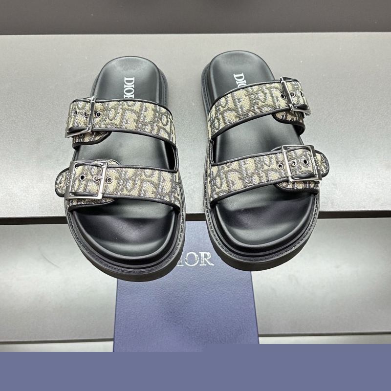 ch**an D*or slippers